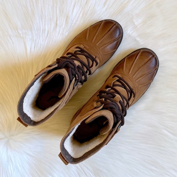 UGG Chestnut Azaria Waterproof Duck Boots - Picture 4 of 8